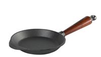 Bild på Stekpanna 18 cm med trähandtag.